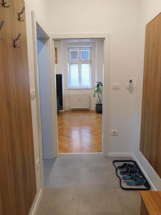 Modern Apartment Hrenova Street Laibach Exterior foto